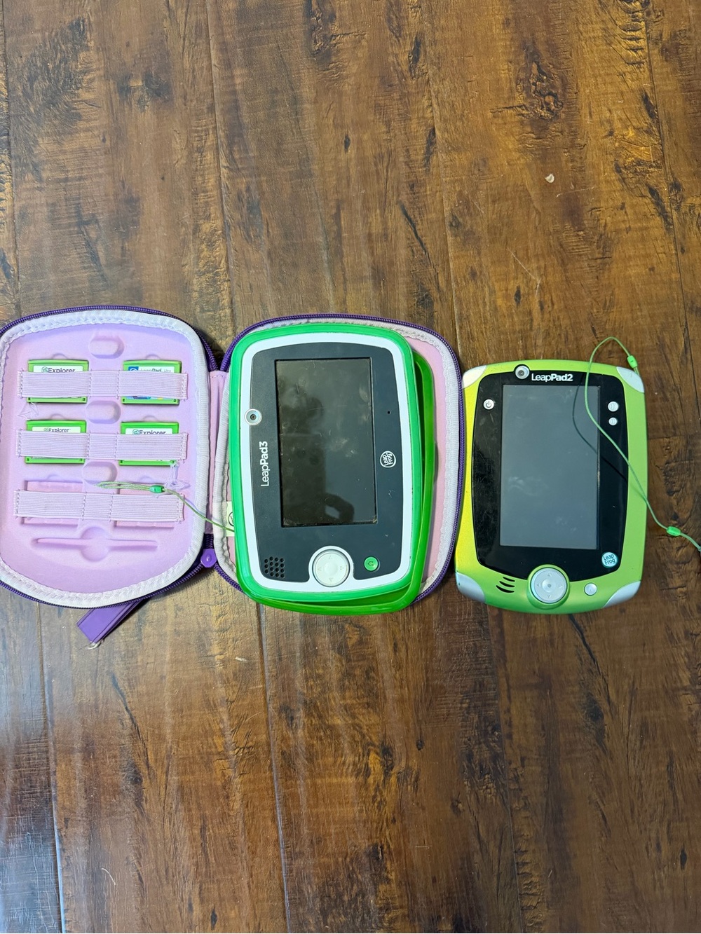LeapFrog LeapPad Bundle in Green with Purple Case